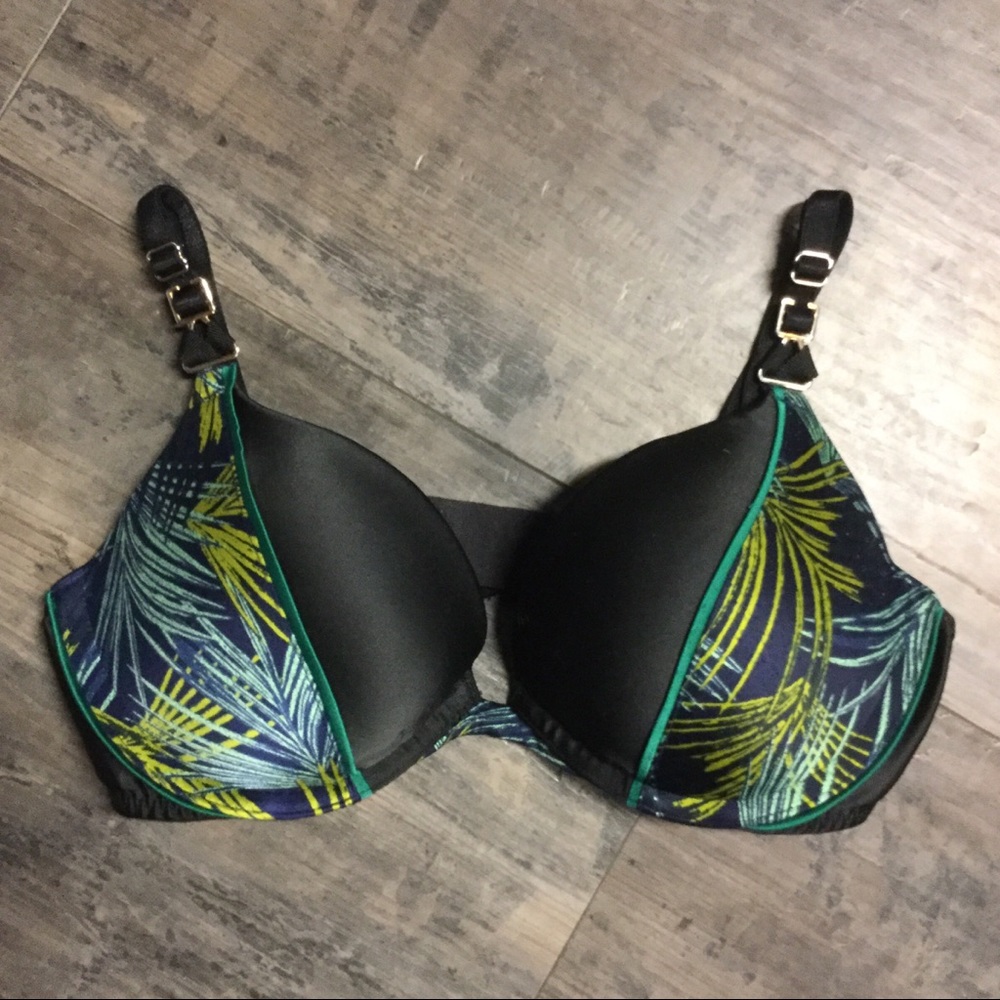 Victoria’s Secret Very Sexy Push Up Bra